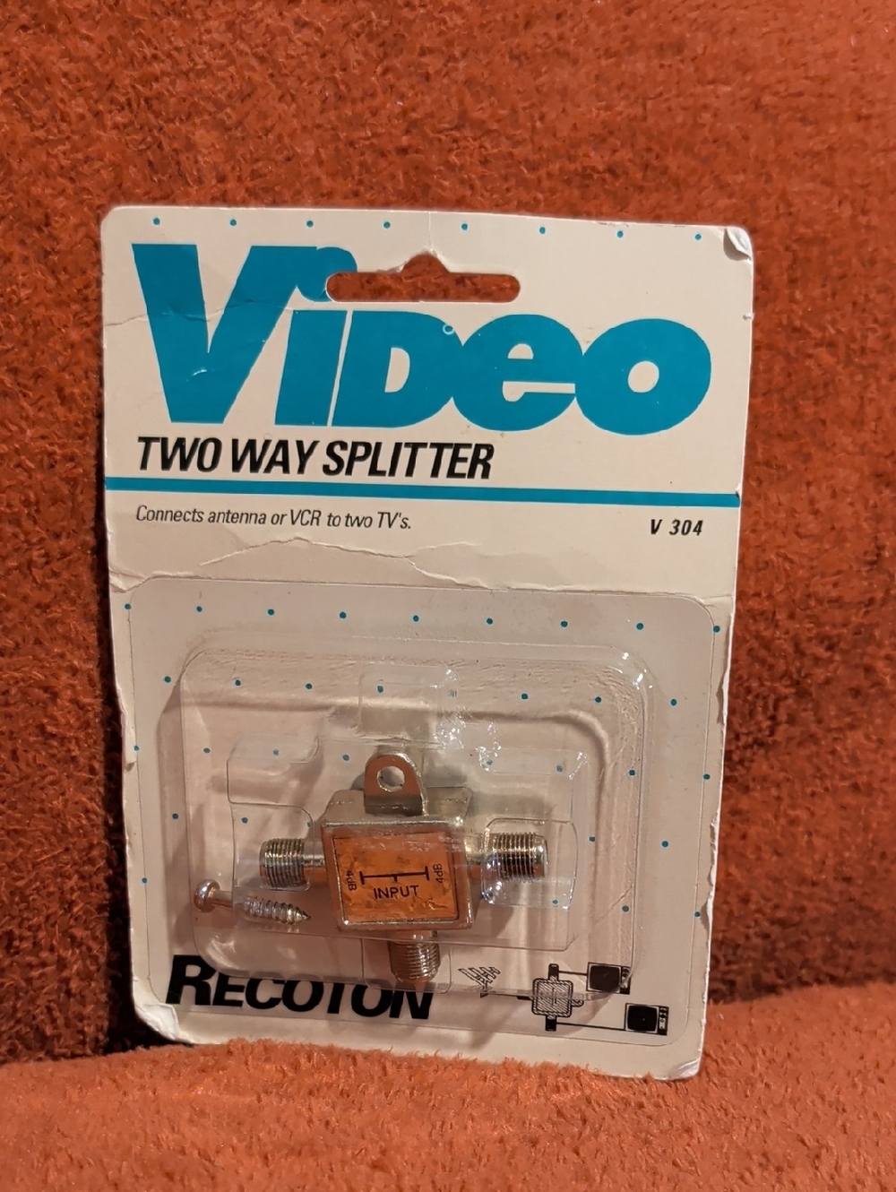Video Two Way Splitter V304 ( Recoton )